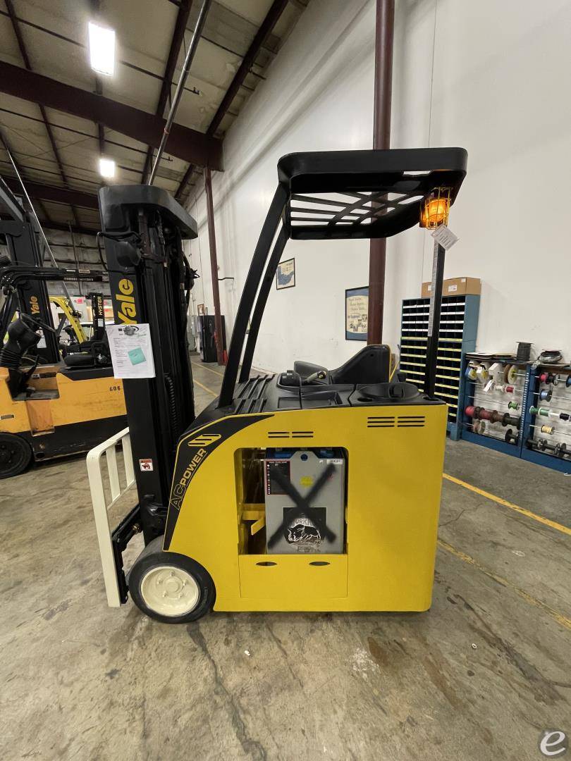 2019 Yale ESC040AD
