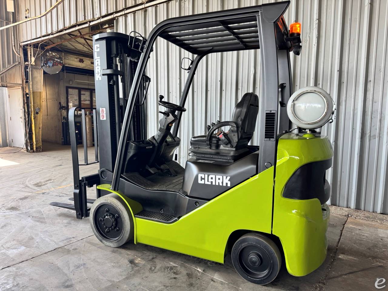 2018 Clark S25CL