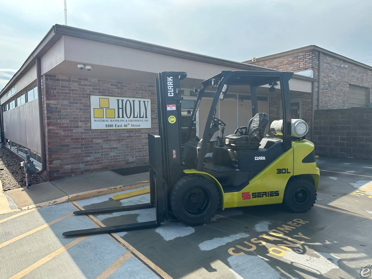 2018 Clark S30L LP Gas Forklift