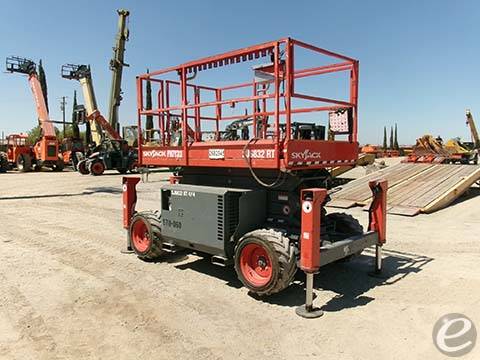 2018 Skyjack SJ6832RT