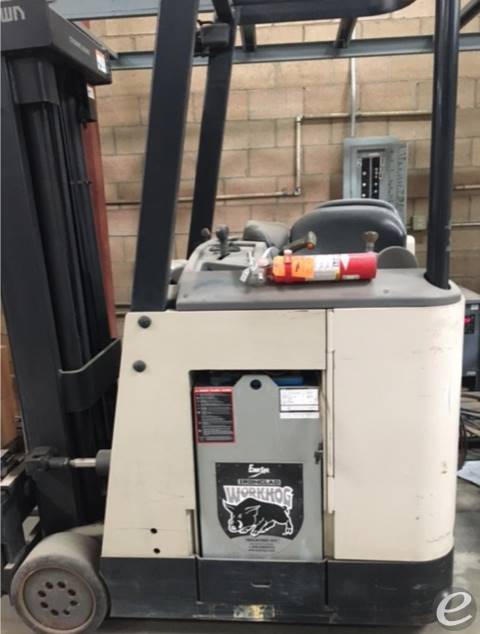 2007 Crown RC3020-30 Electric Forkl...