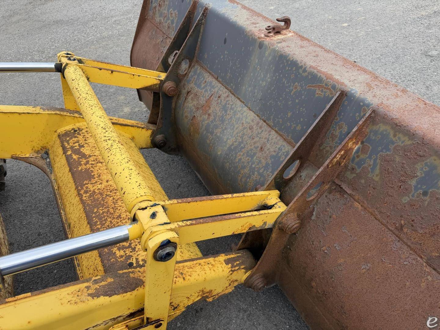 2005 New Holland LB75B