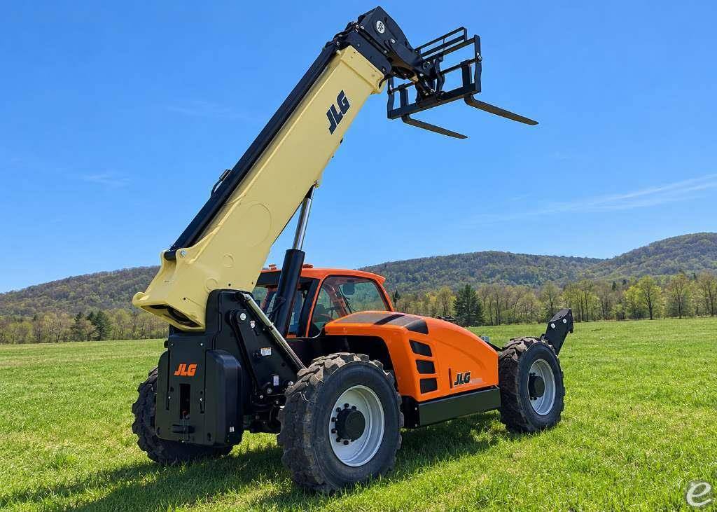 2026 JLG 1055