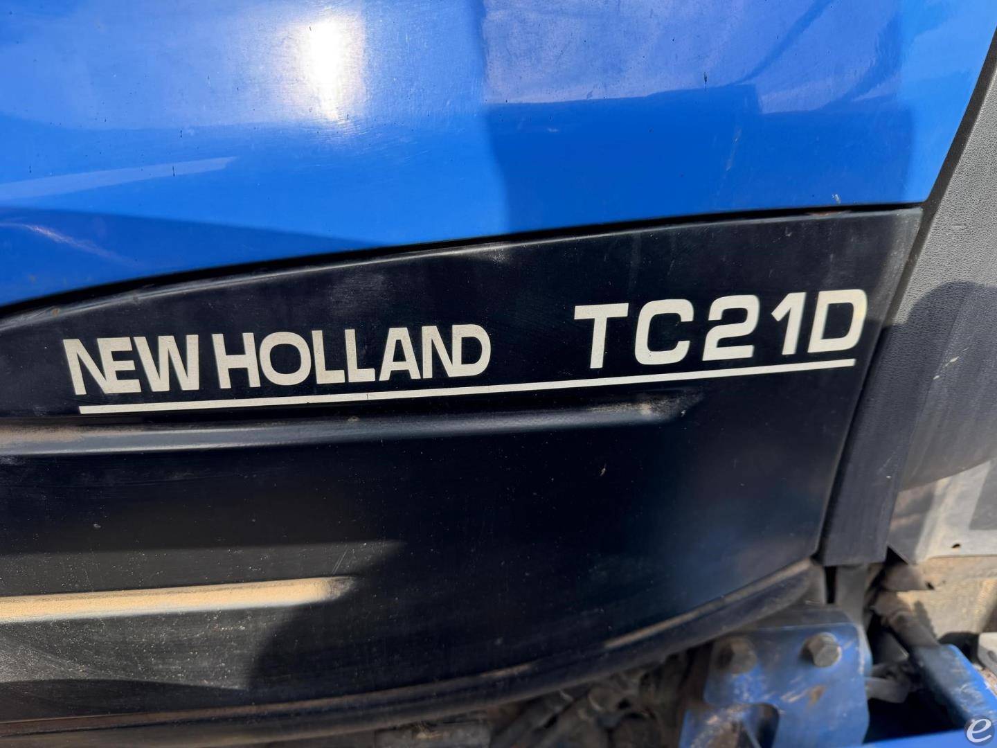 2001 New Holland TC21D