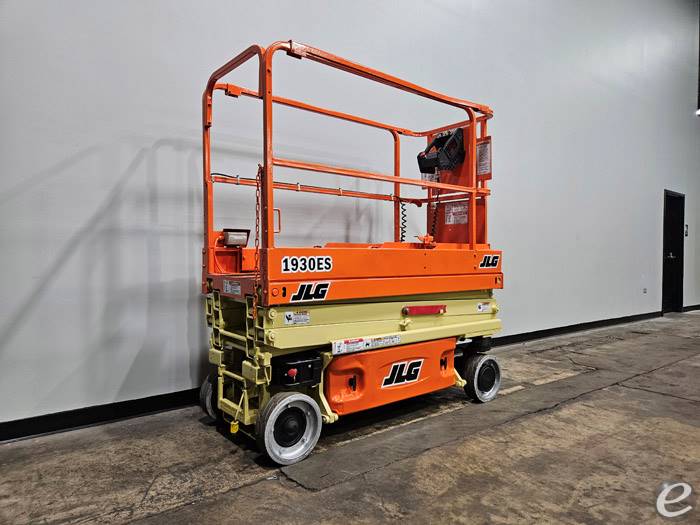 2019 JLG 1930ES