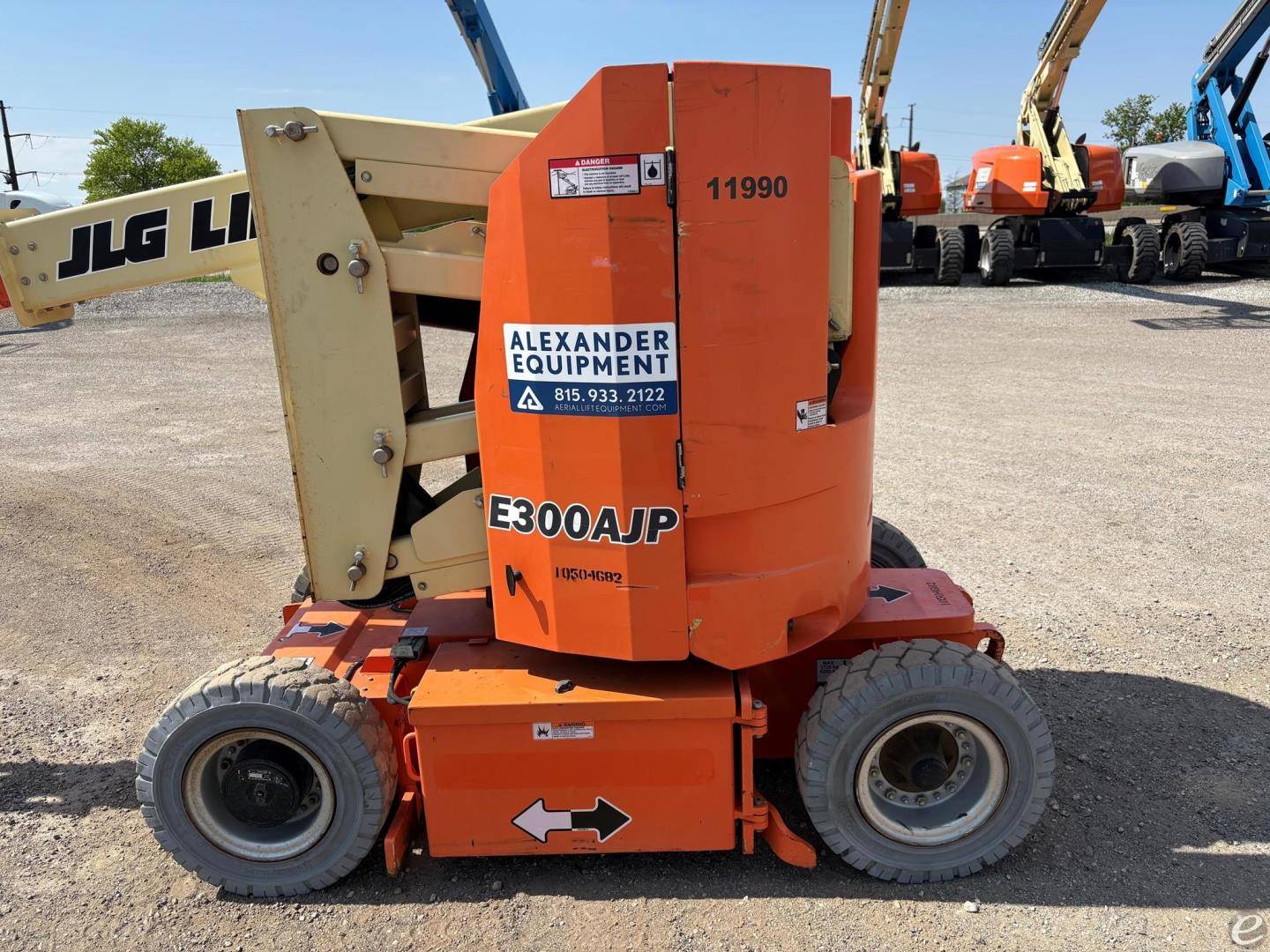2016 JLG E300AJP