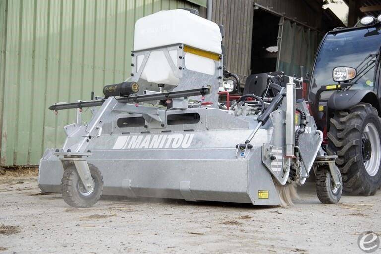 2025 Manitou 2 IN 1 SWEEPER