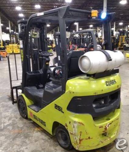 2022 Clark S25CL