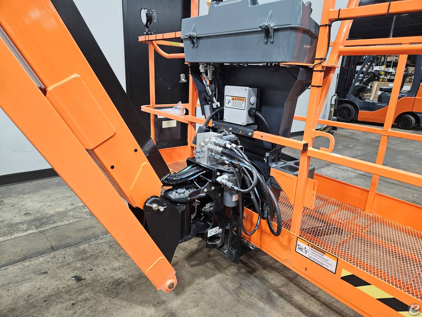 2023 JLG 670SJ