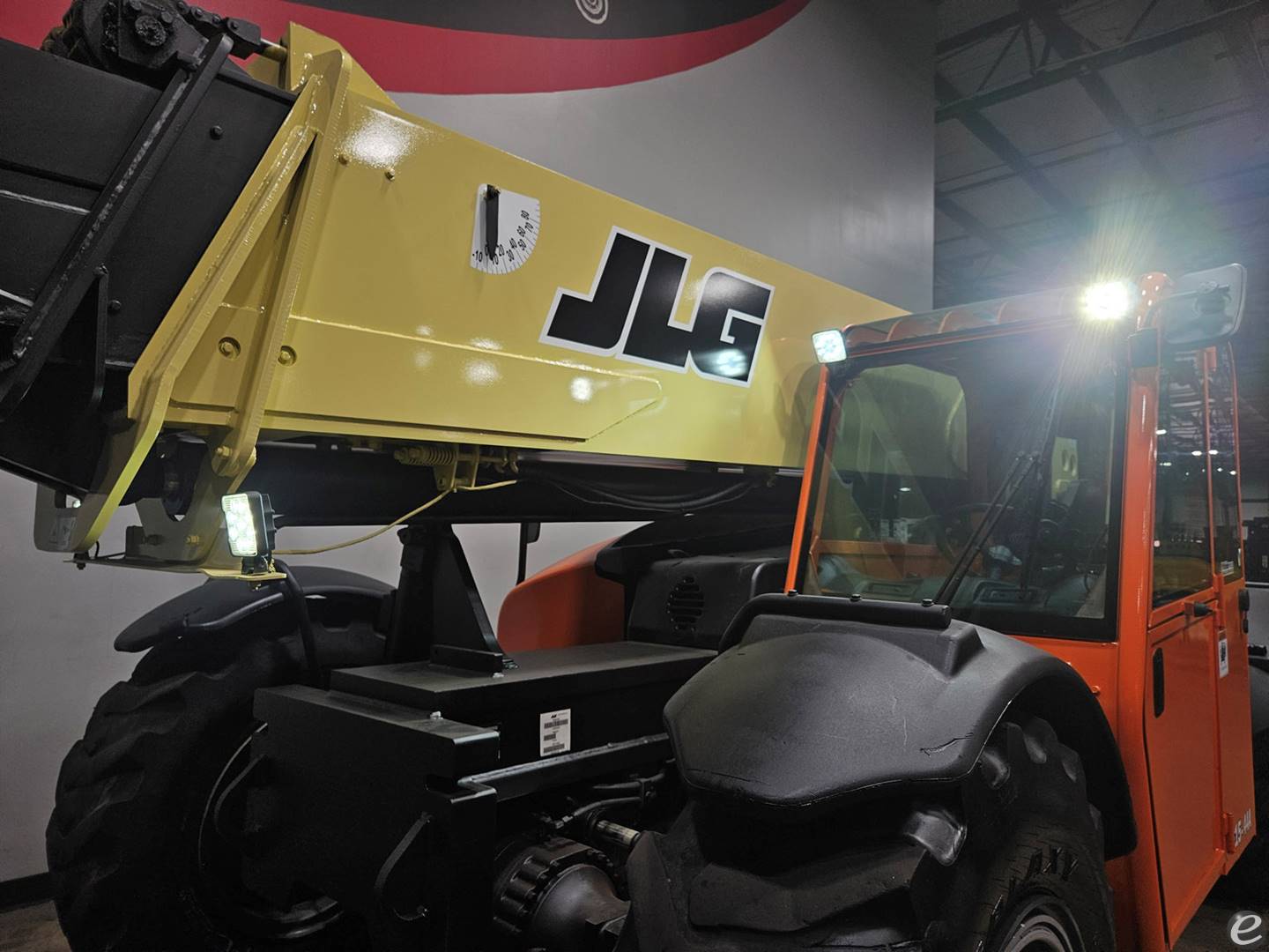 2016 JLG G15-44A