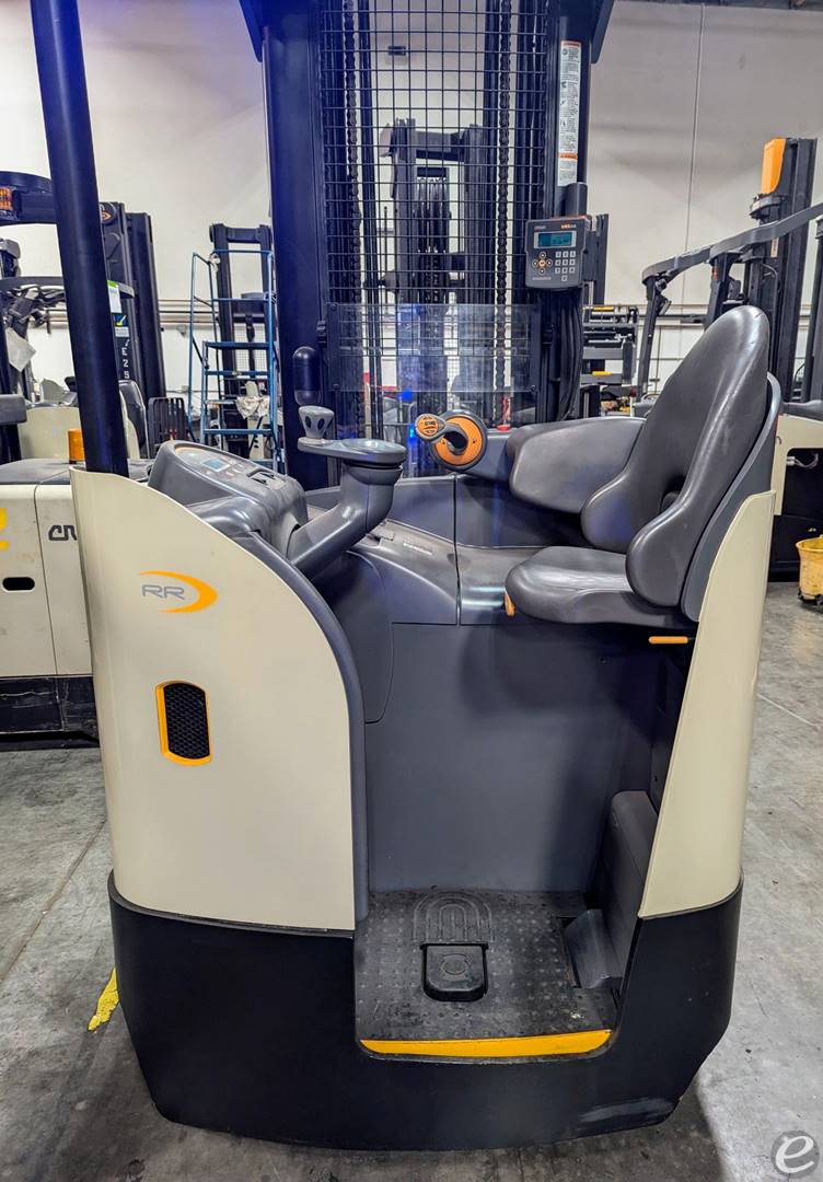 2020 Crown RR5795S-45