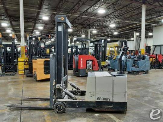 2015 Crown 30WBTF Electric Forklift - 123Forklift