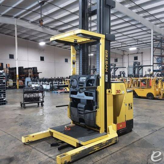 2018 Hyster R30XMA3 Electric Order Picker - 123Forklift