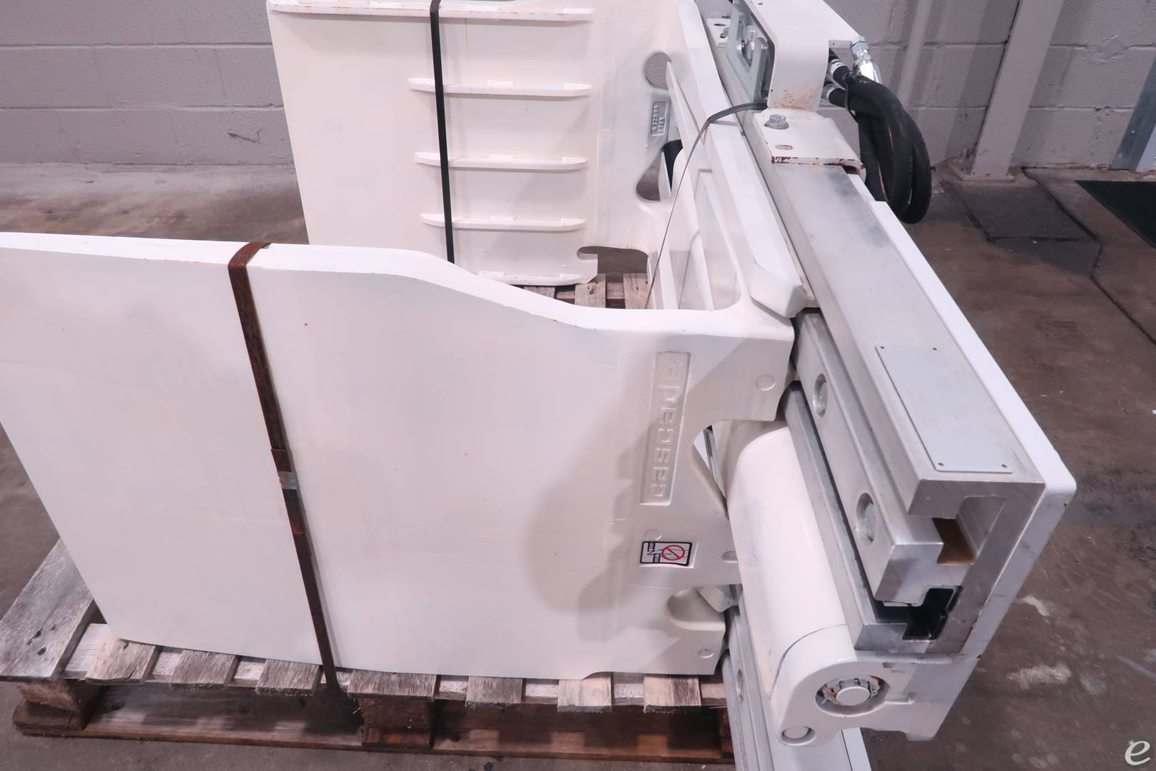 Cascade 40D-BCS-156