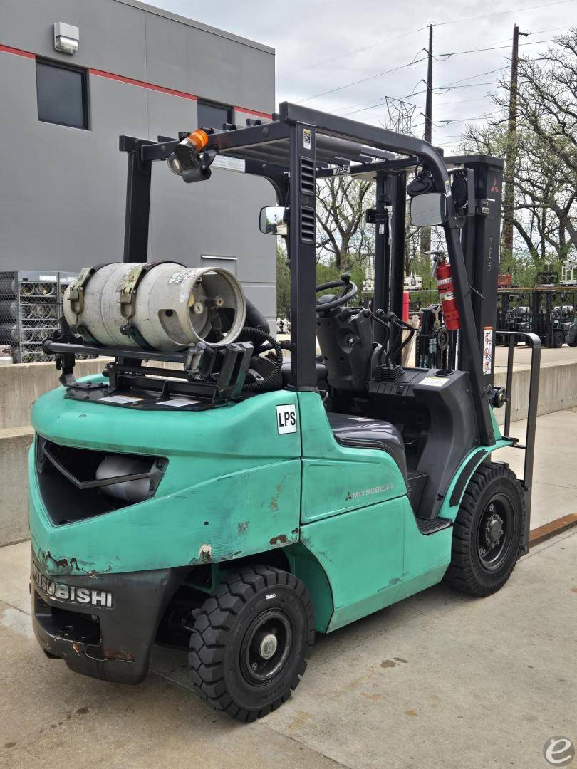 2020 Mitsubishi FG25N