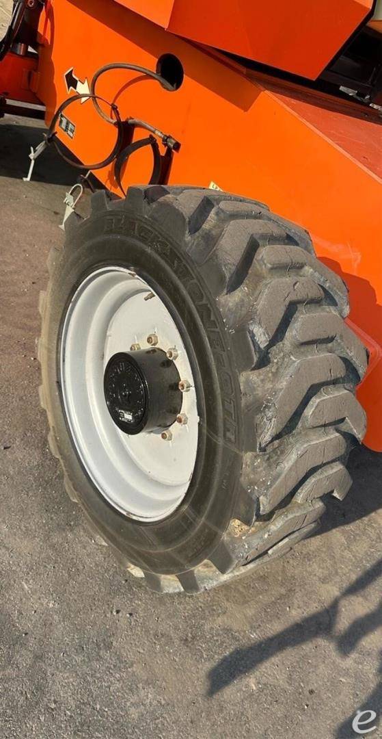 2015 JLG 660SJ