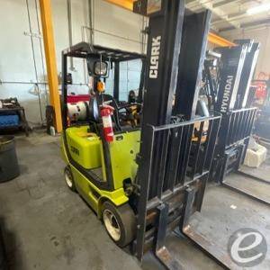 2000 Clark CMC15 LP Gas Forklift - 123Forklift