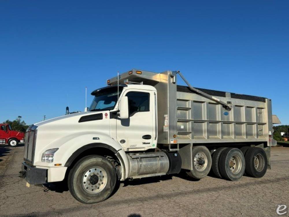 2024 Kenworth T880
