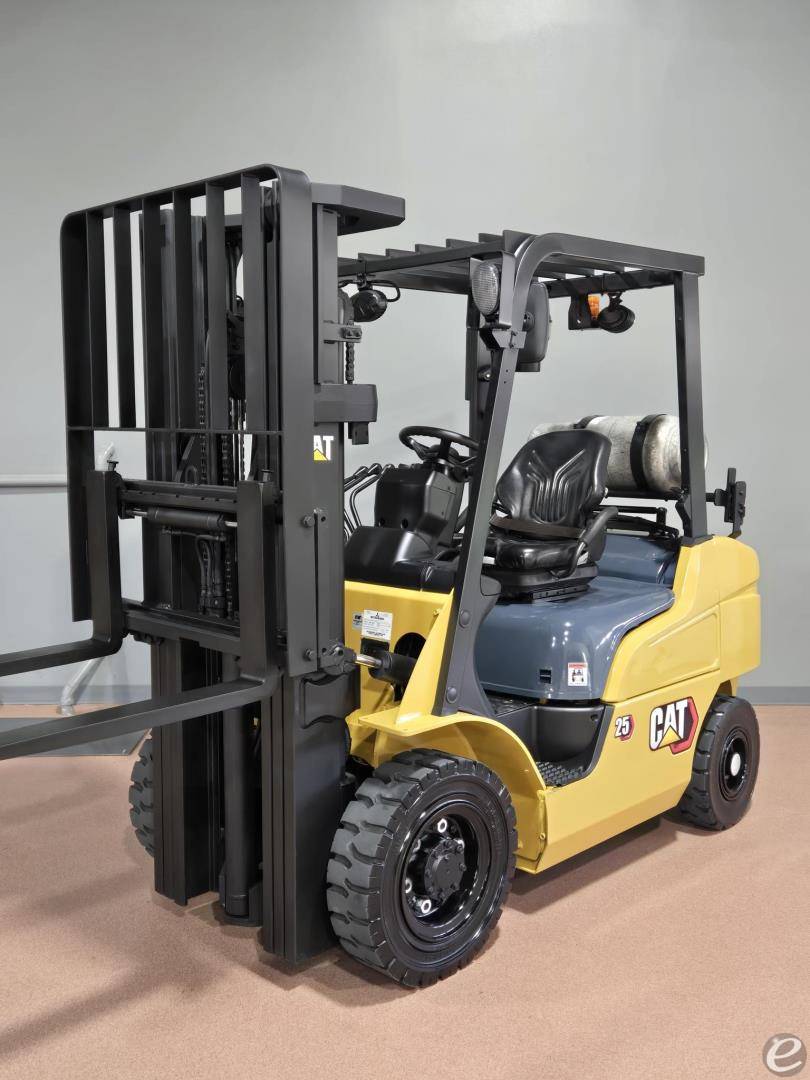 2020 Mitsubishi FG25N