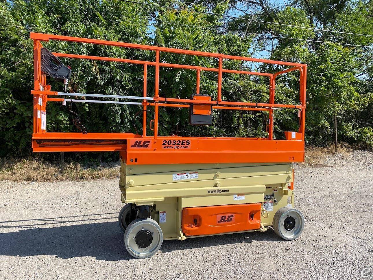 2016 JLG 2032ES