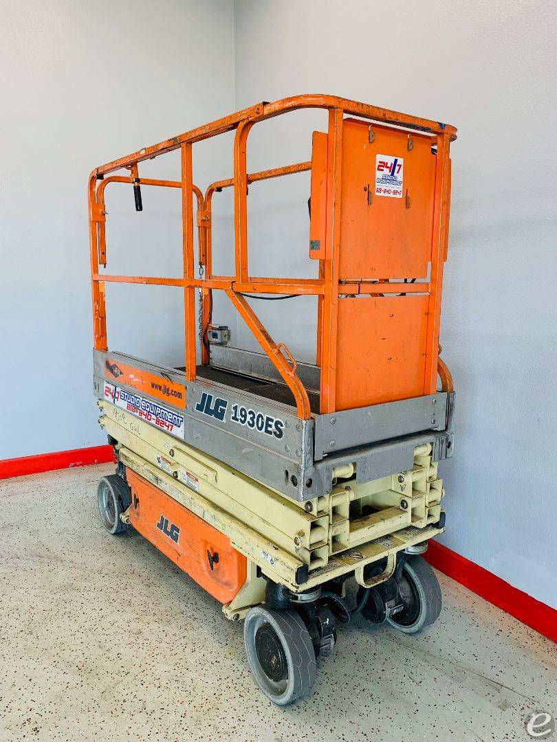 2006 JLG 1930 ES