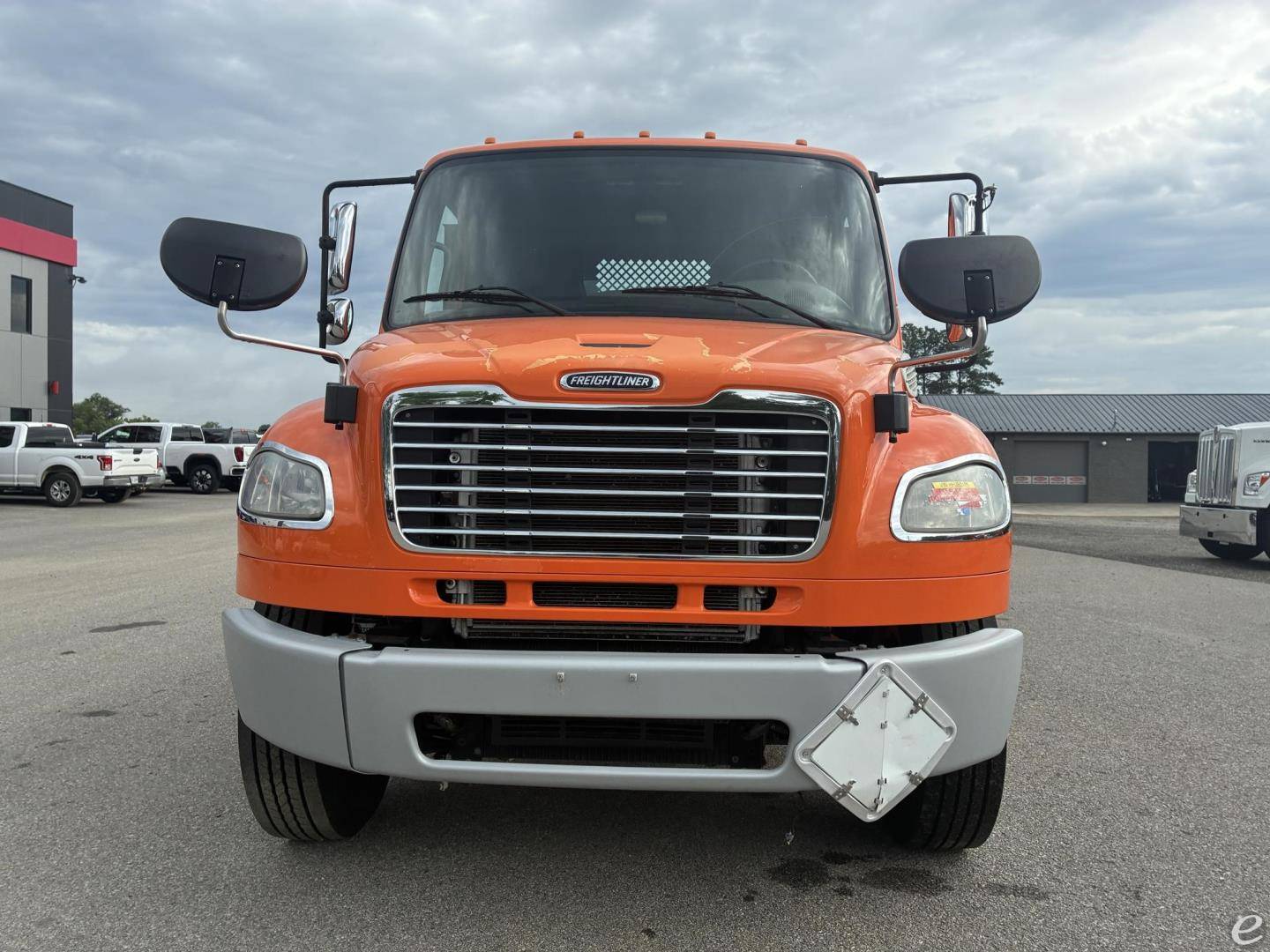 2017 Freightliner BUSINESS CLASS M2 106