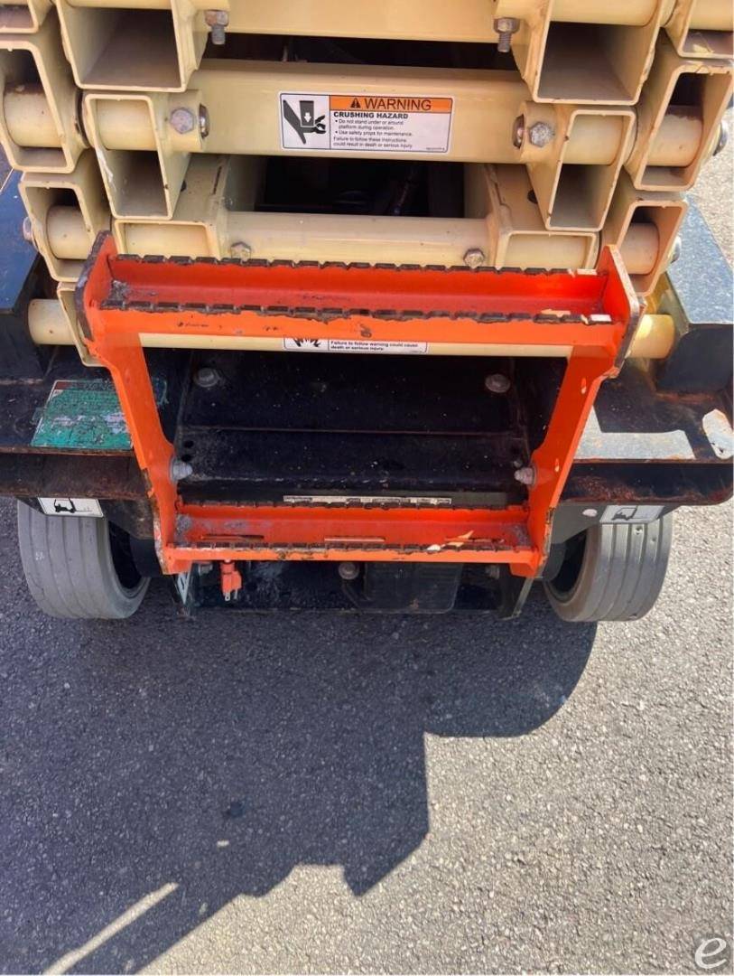 2021 JLG R1932i