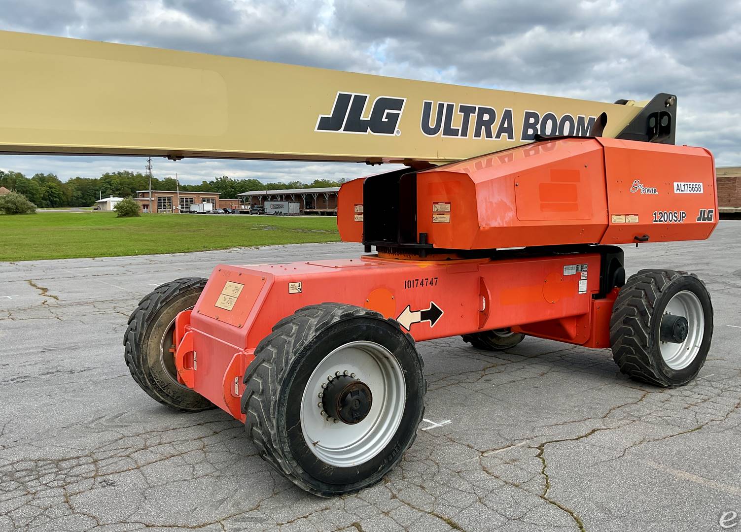 2013 JLG 1200SJP
