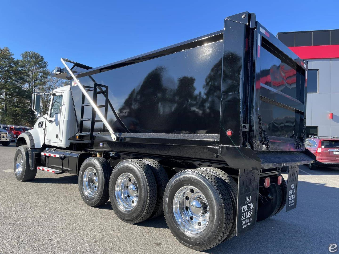2017 Mack GRANITE GU713