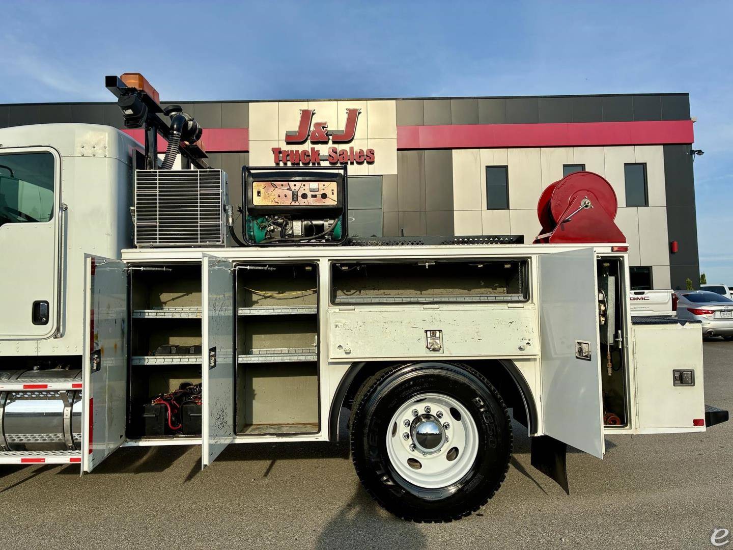 2010 Kenworth T370