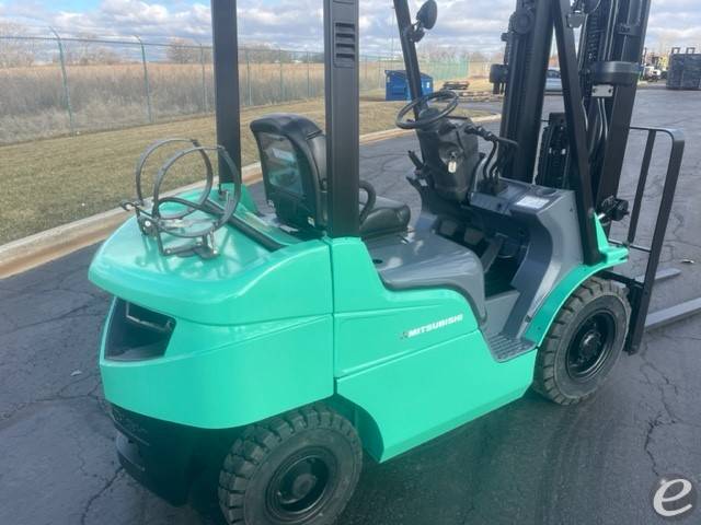 2013 Mitsubishi FG25NGLP