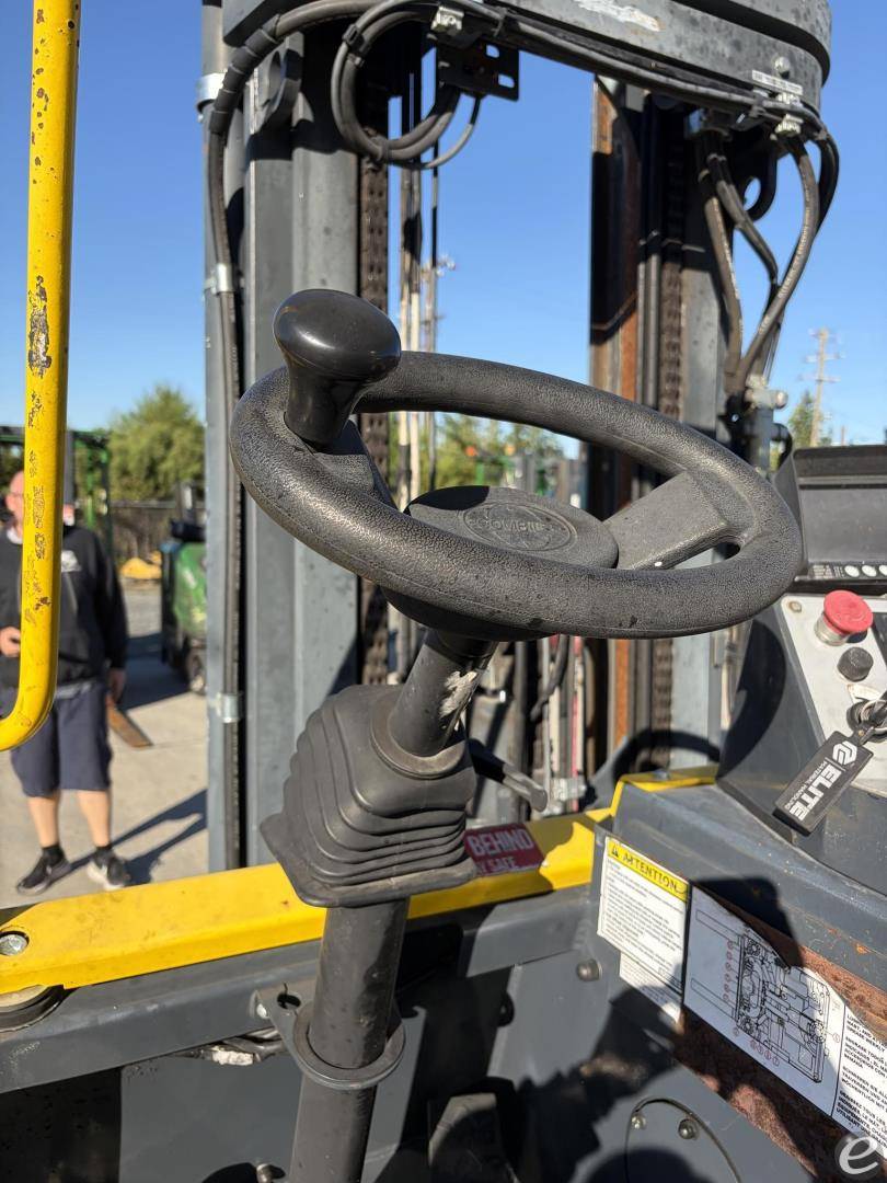 2017 Combilift CB8000
