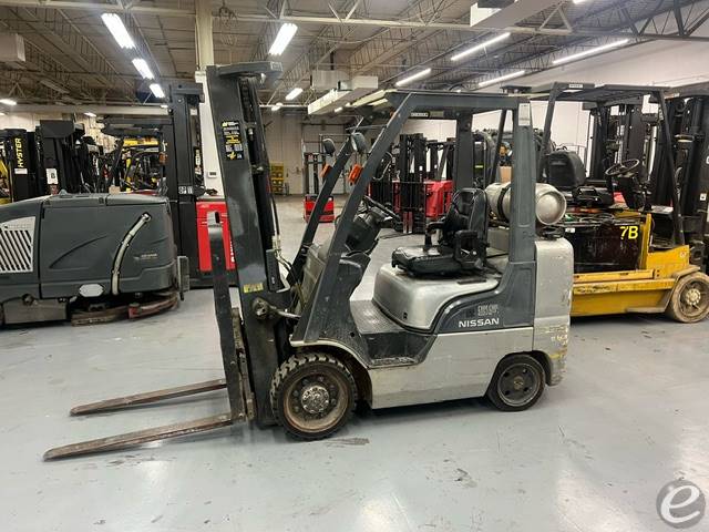 2004 Nissan CF55