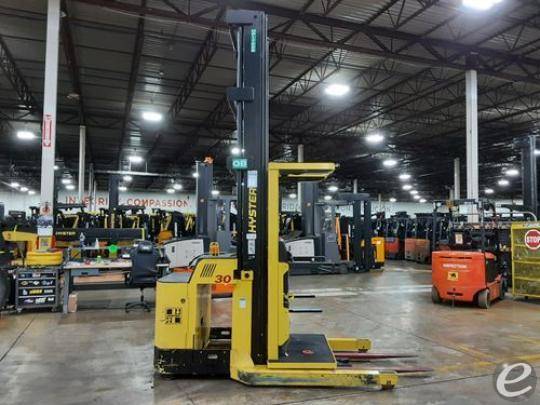 2017 Hyster R30XMA3 Electric Order Picker - 123Forklift
