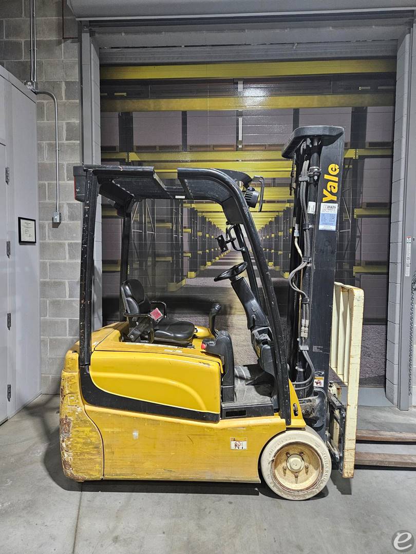 2015 Yale ERP040VT