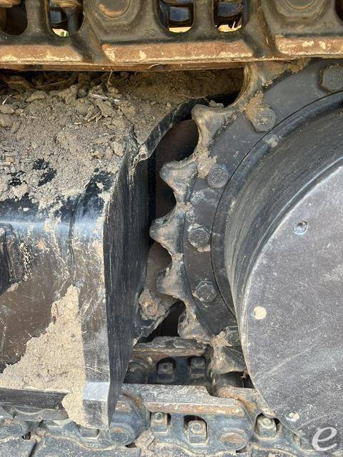 2025 Cat 320