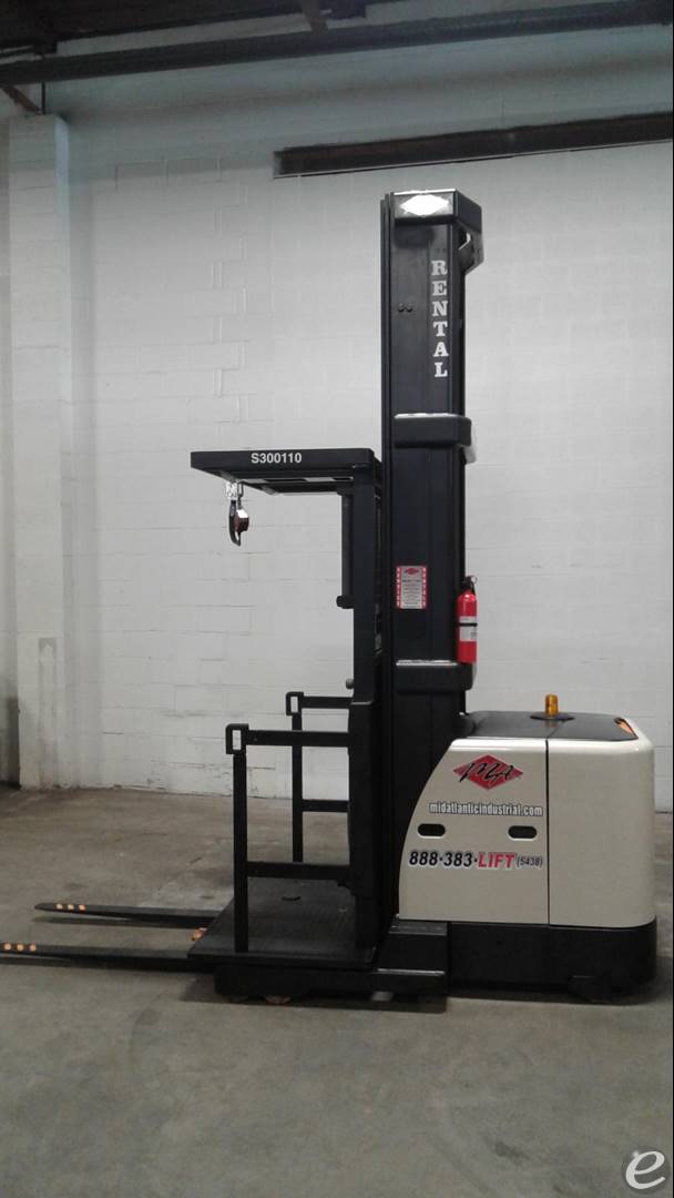 2012 Crown SP3520-30 Electric Order Picker - 123Forklift