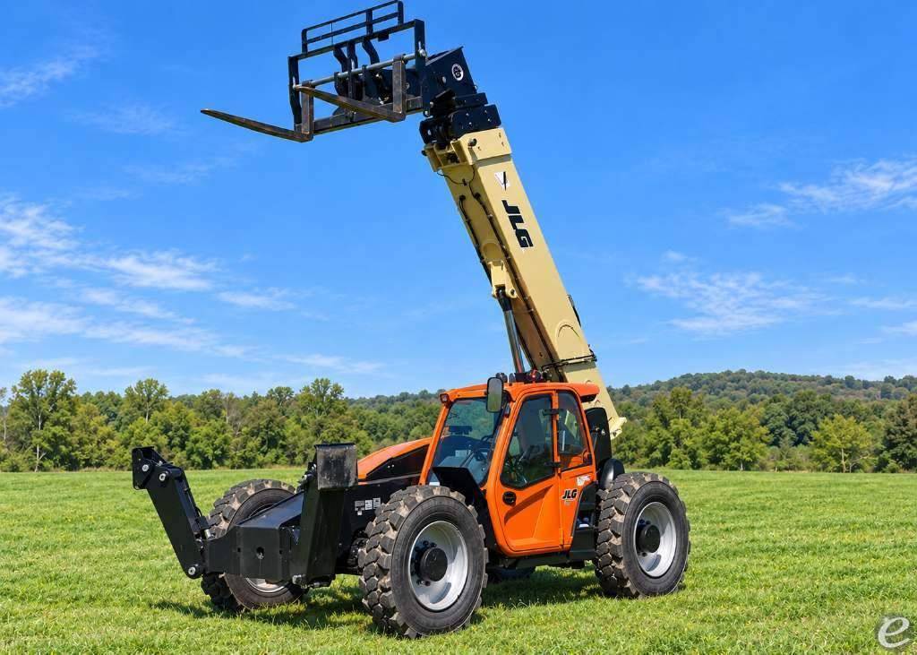 2026 JLG 1055