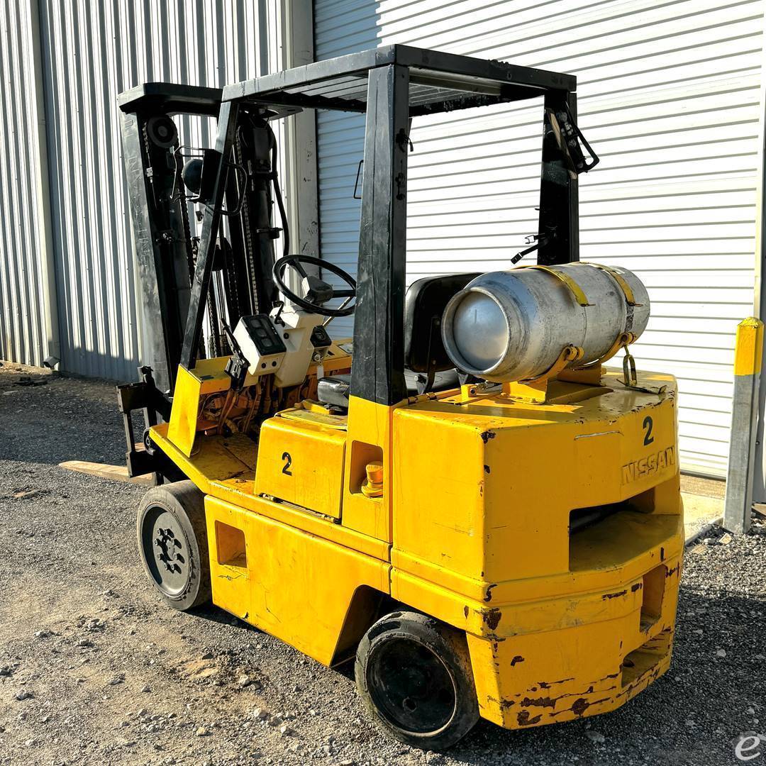 2002 Nissan CPH02A25V