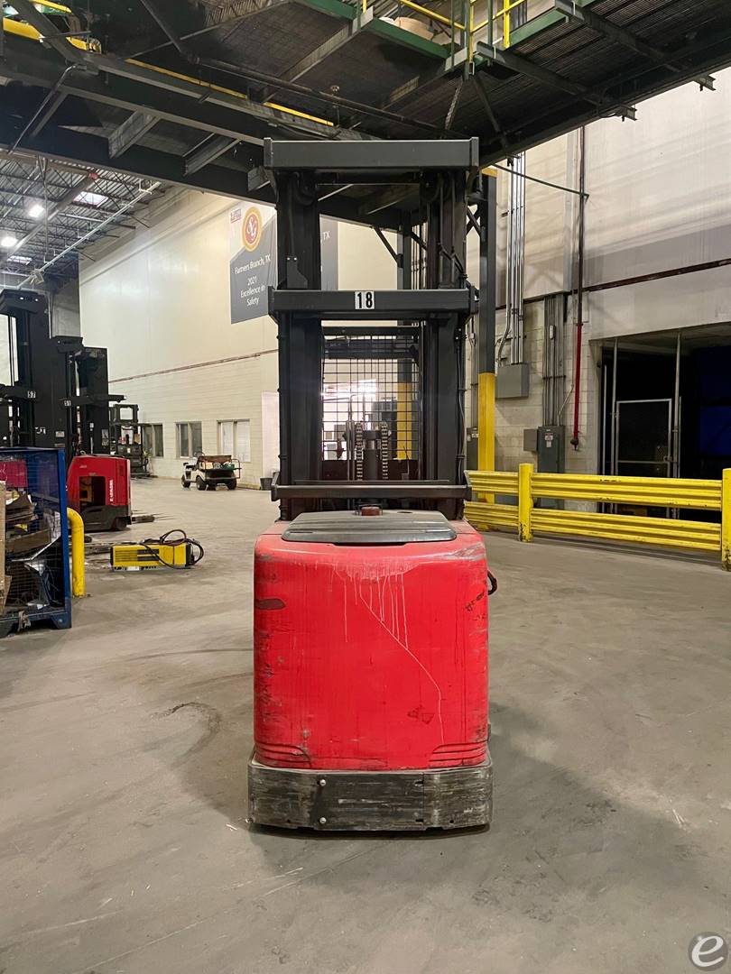 2016 Raymond 550-OPC30TT Electric Order Picker - 123Forklift