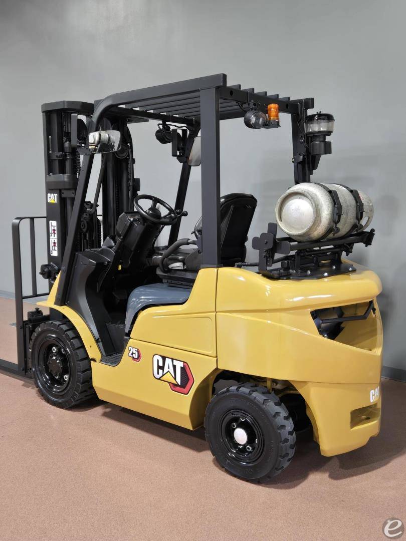 2020 Mitsubishi FG25N