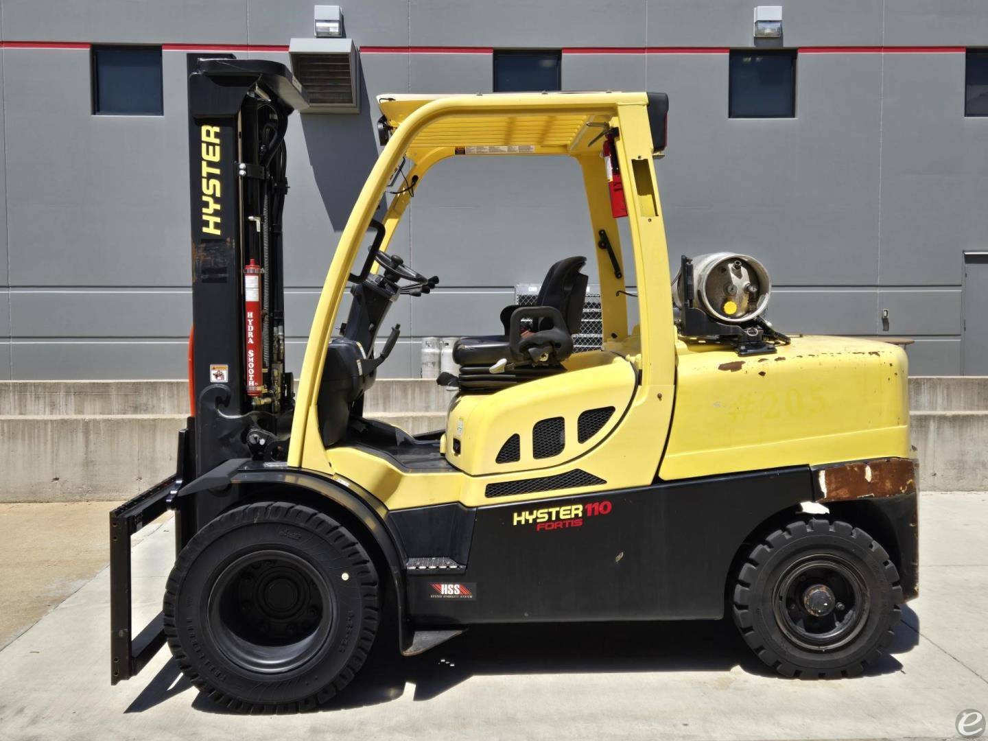 2020 Hyster H110FT Pneumatic Tire F...