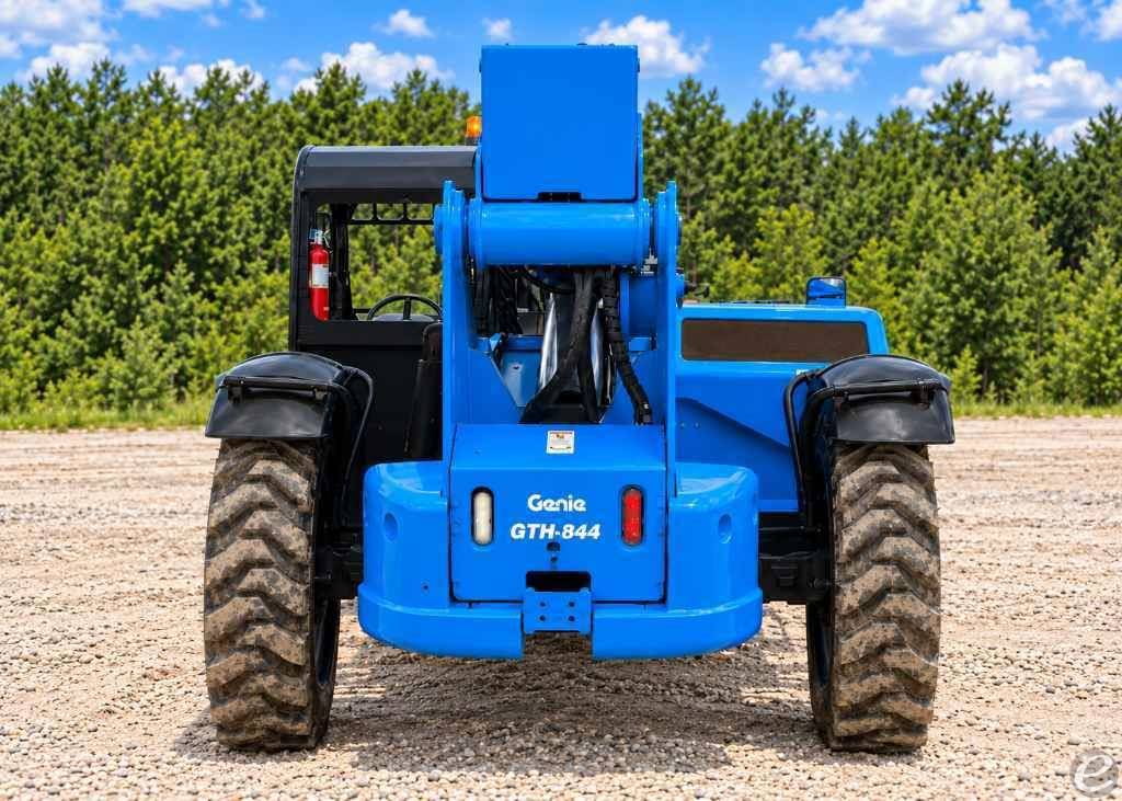2015 Genie GTH844