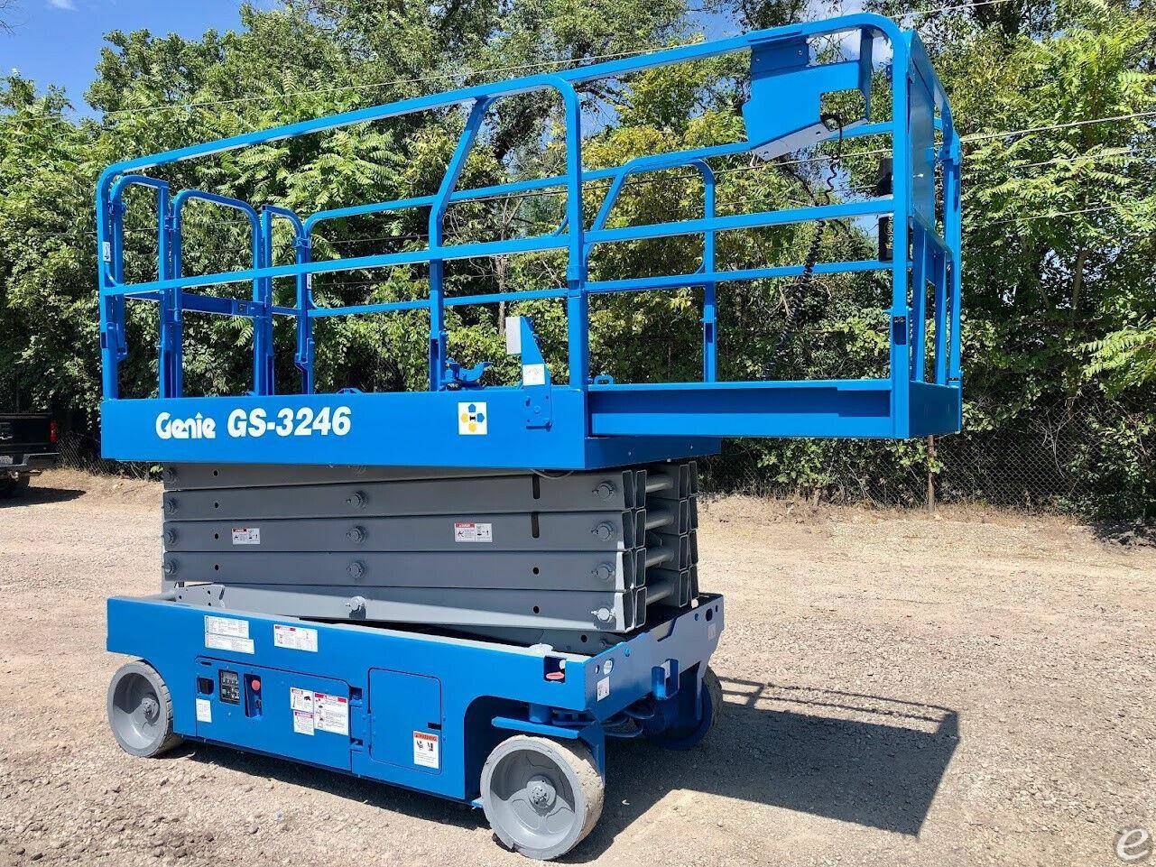 2014 Genie GS3246 Electric Scissor Lift - 123Forklift