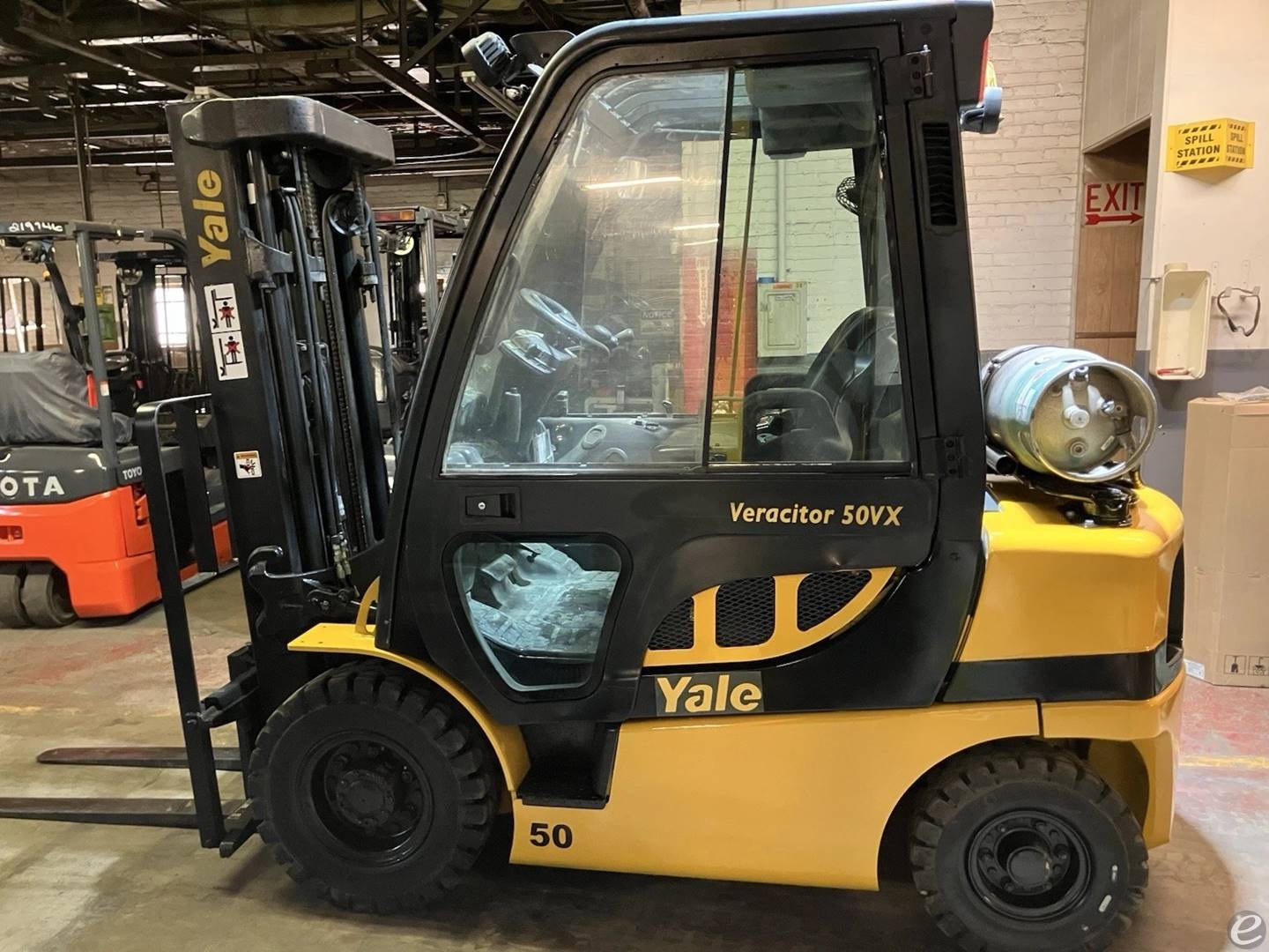 2016 Yale GLP050
