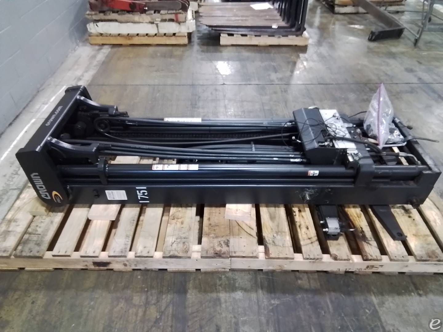 2020 Crown Crown RC5500 triple mast 83 190