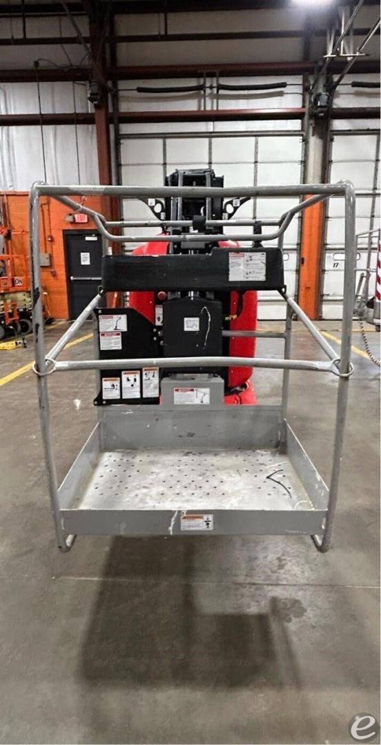 2021 Manitou 26VJR