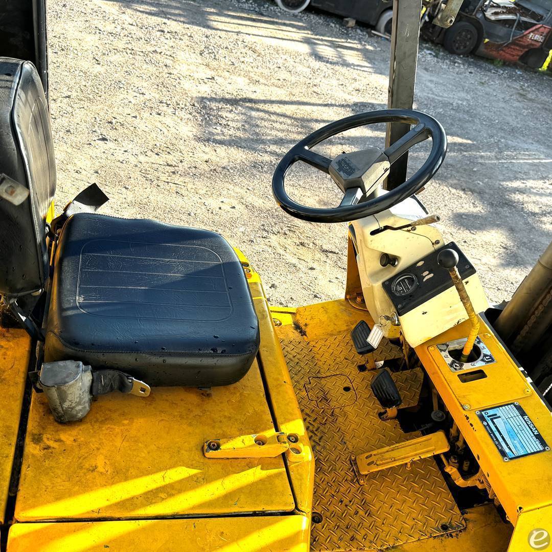 2002 Nissan CPH02A25V