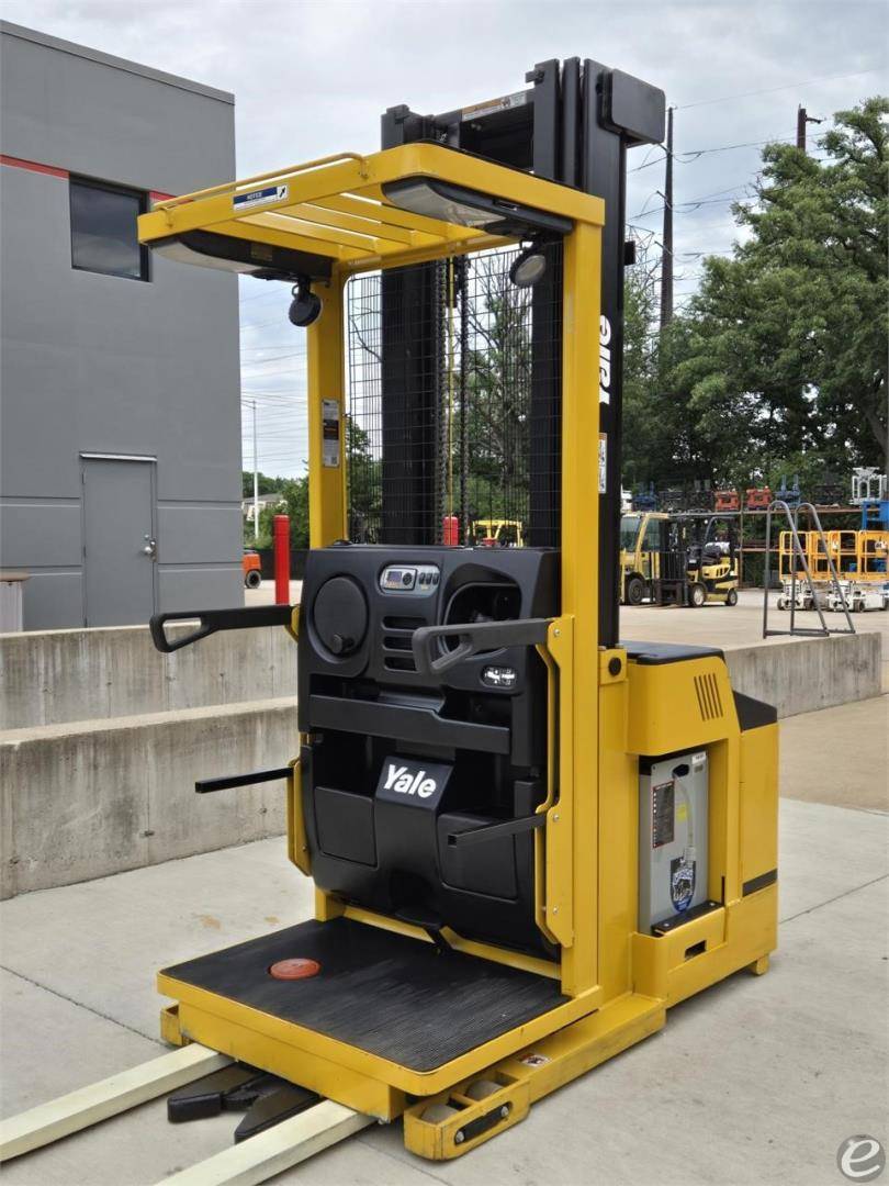 2020 Yale OS030EF Electric Order Picker - 123Forklift
