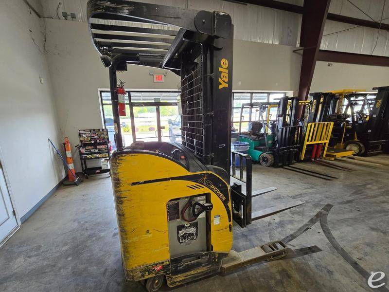 2019 Yale NR045EB